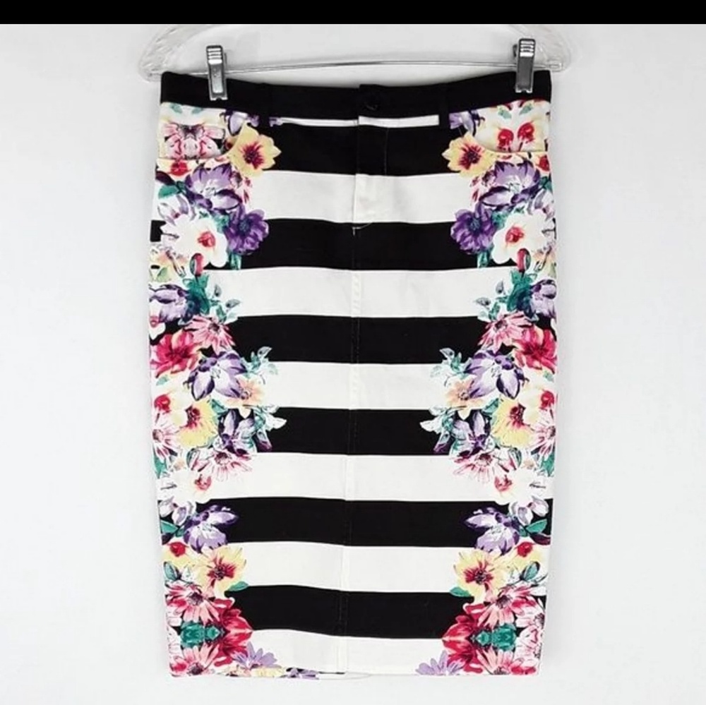 New Bisou Bisou Floral Stripe Skirt